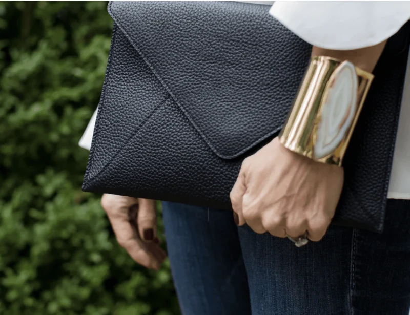 Gift Guide 2021 Clutch