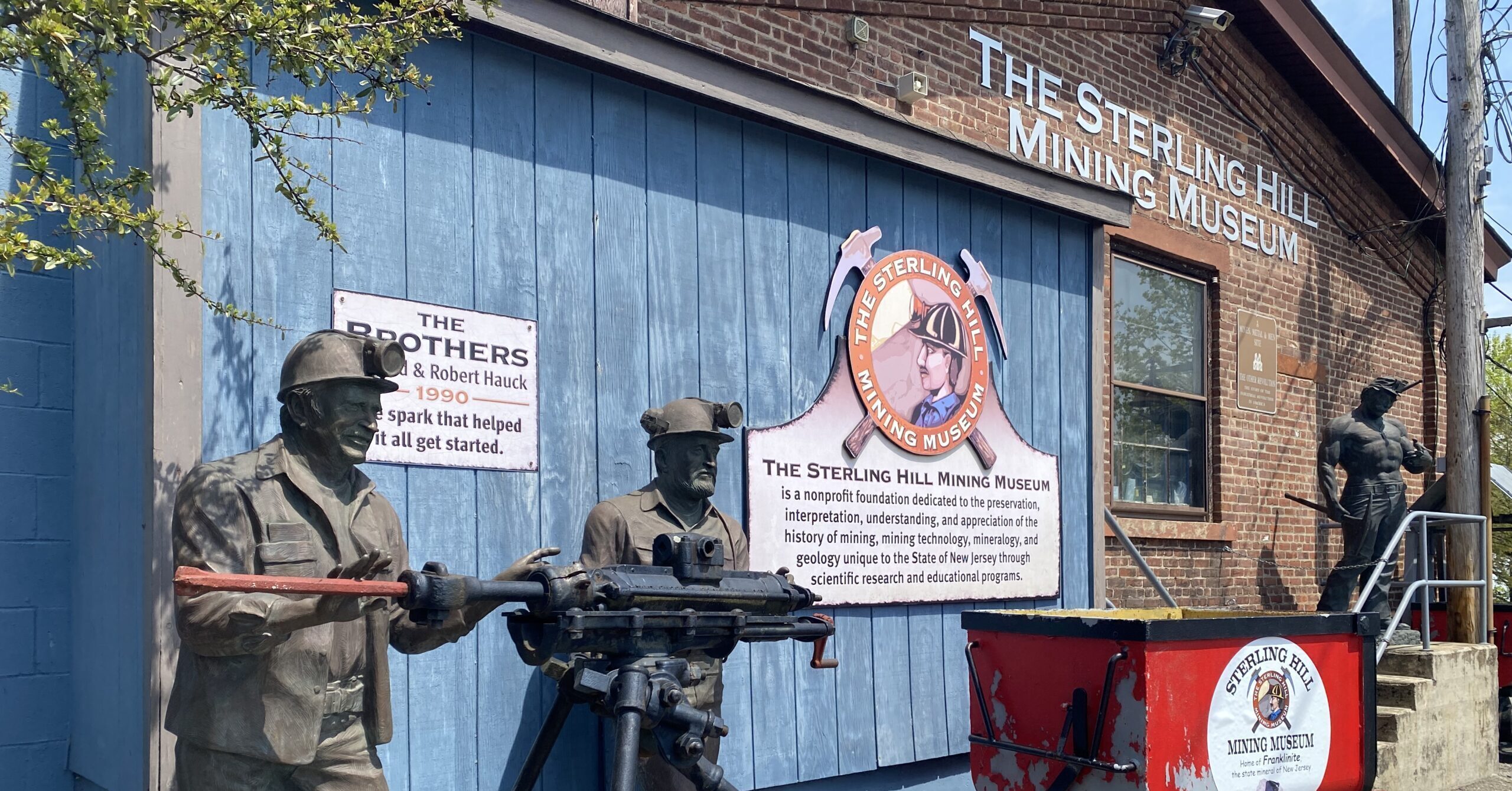 Sterling Hill Mining Museum red