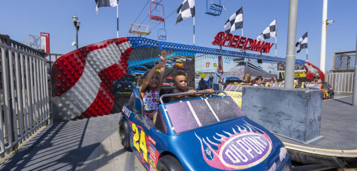 Casino Pier car