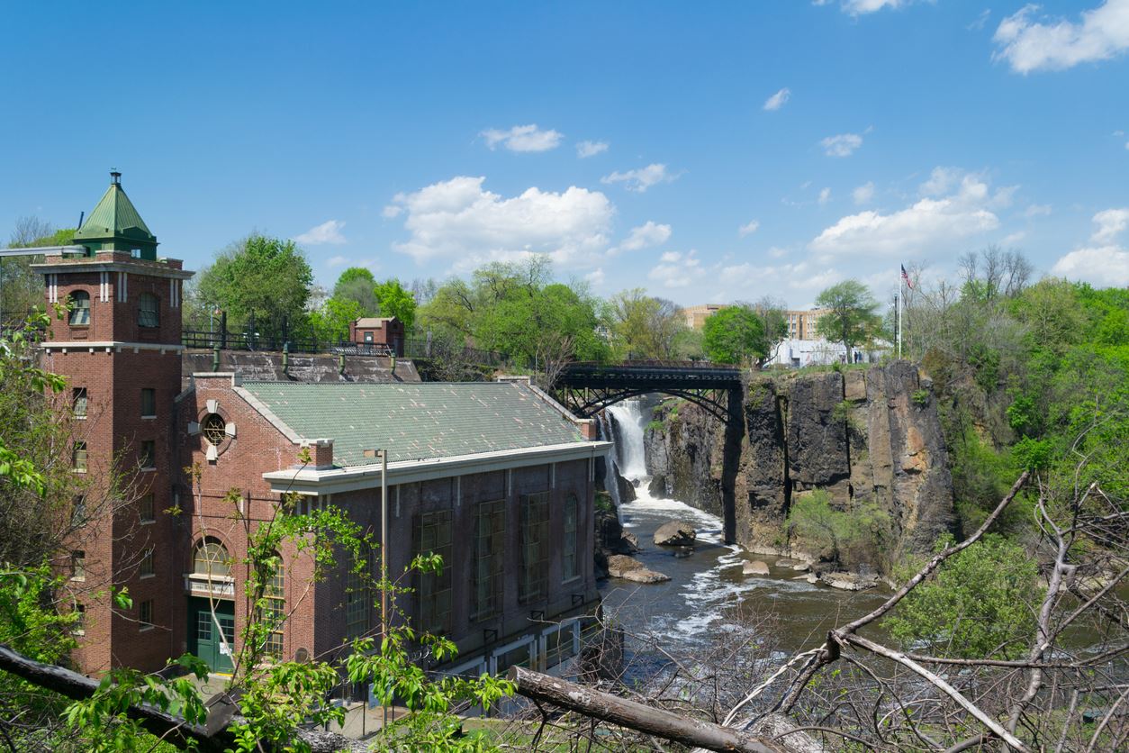 paterson great falls NJ Mom