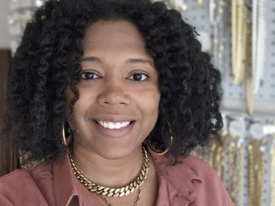 Ally Davis, Giselle Stella