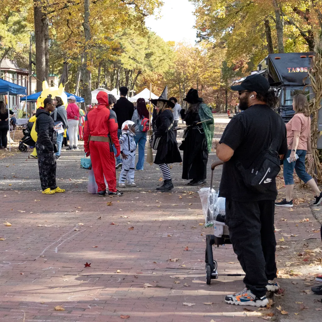 HalloWheaton crowd
