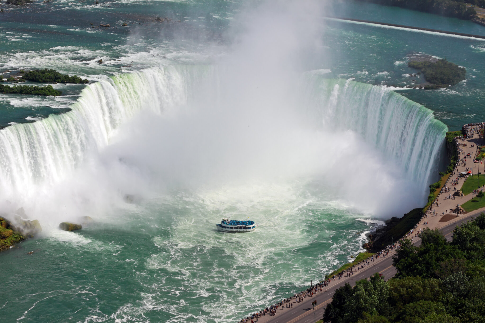 Maid of the Mist Niagara Falls ny mom