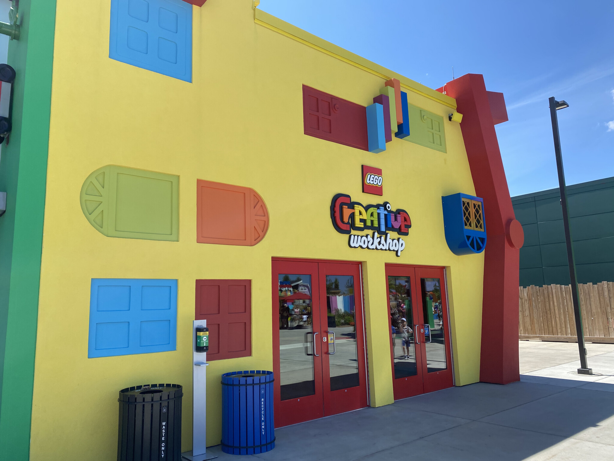 LegoLand-NY-build-1024x768-1