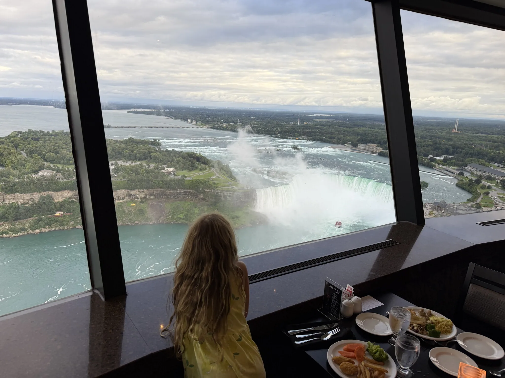 Niagara Falls restaurant nj mom
